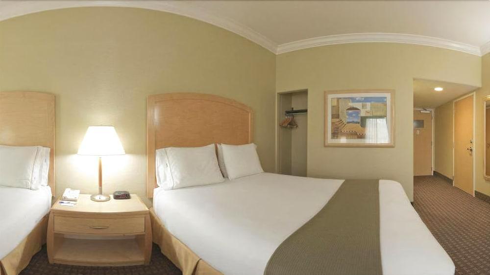 Holiday Inn Express Hotel & Suites Vacaville By Ihg Exterior foto
