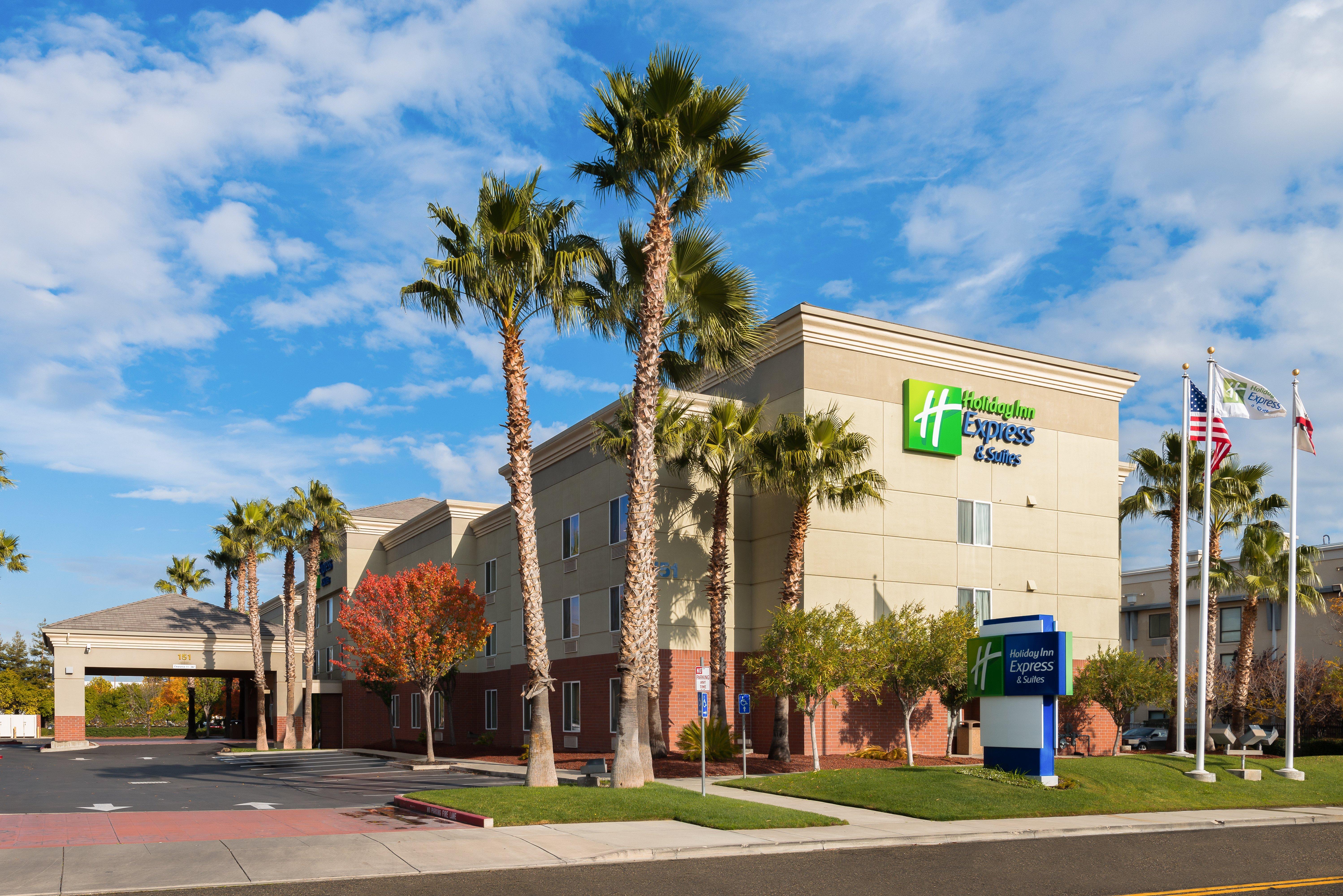 Holiday Inn Express Hotel & Suites Vacaville By Ihg Exterior foto