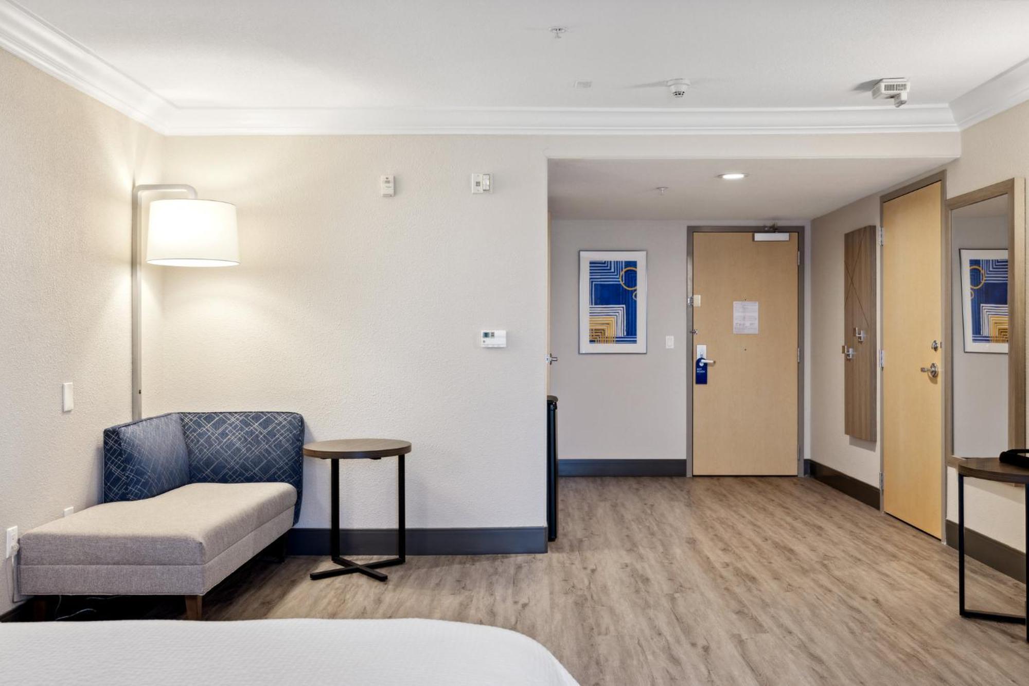 Holiday Inn Express Hotel & Suites Vacaville By Ihg Exterior foto